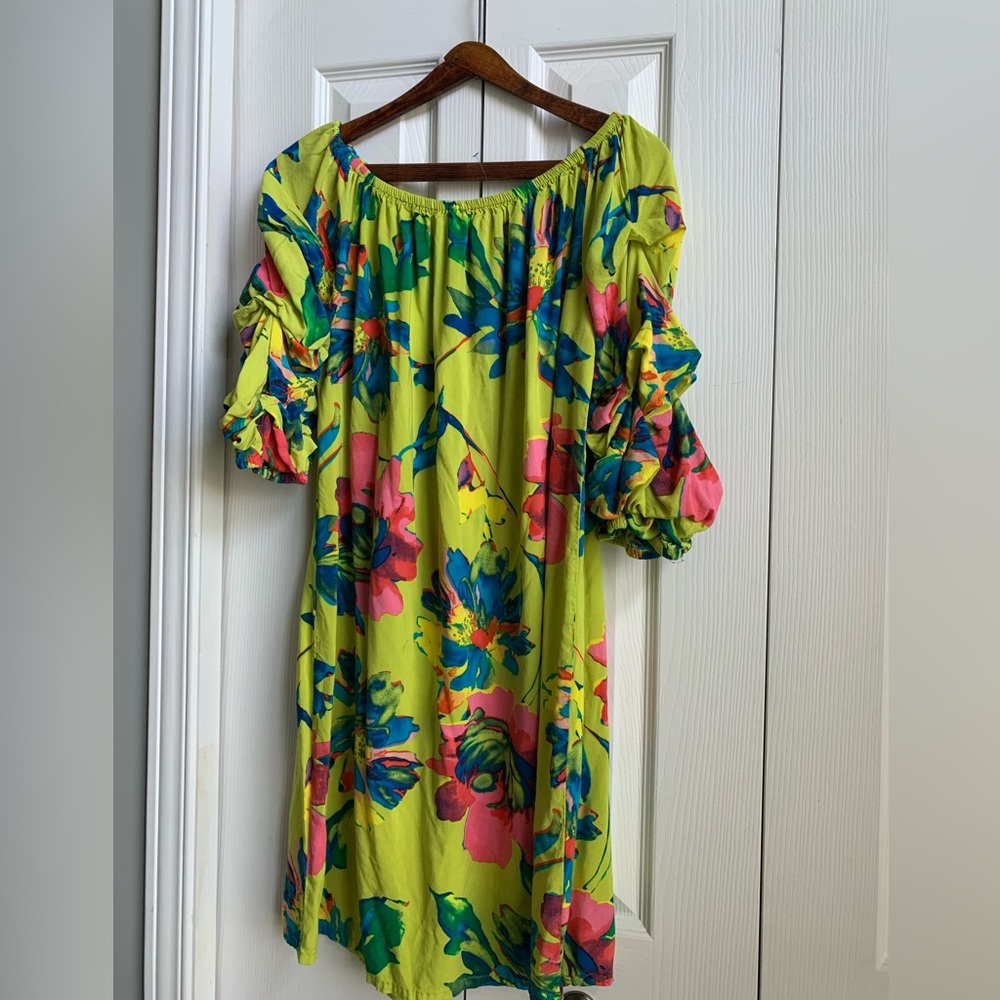 Super cute Made in India vibrantly printed summer dress (SZ 1X)